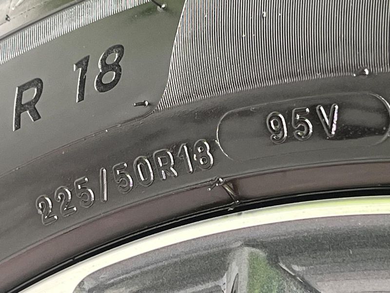2024 Toyota Corolla Cross 6AA-ZVG13 (UW-6ab0a2964cf54)[22]