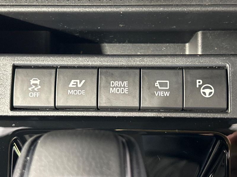 2026 Toyota Corolla Cross 6AA-ZVG13 (UW-6ab0a29b7422a)[14]