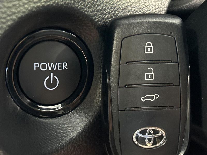 2026 Toyota Corolla Cross 6AA-ZVG13 (UW-6ab0a29b7422a)[7]