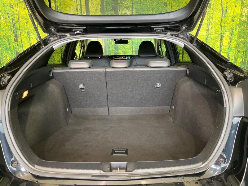 2018 Toyota Prius DAA-ZVW50 (UW-6ab0a2a851c0d)[21]
