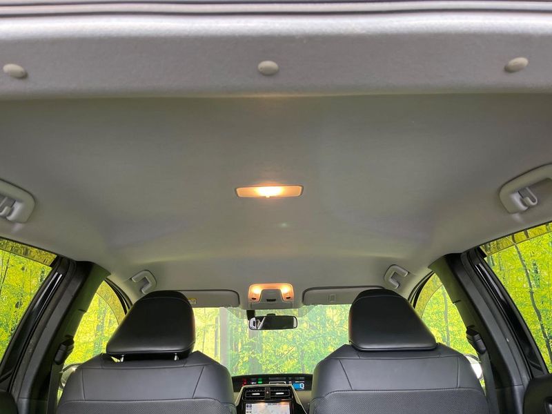 2018 Toyota Prius DAA-ZVW50 (UW-6ab0a2a851c0d)[23]