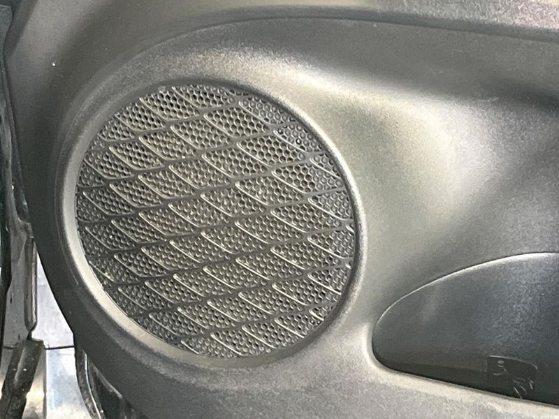 2018 Toyota Prius DAA-ZVW50 (UW-6ab0a2a851c0d)[29]