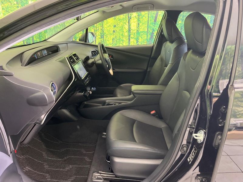 2018 Toyota Prius DAA-ZVW50 (UW-6ab0a2a851c0d)[13]
