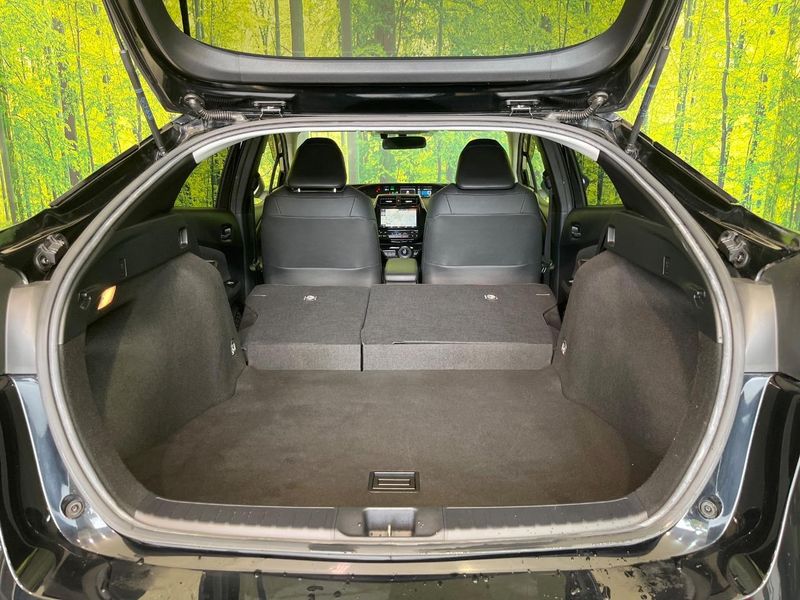 2018 Toyota Prius DAA-ZVW50 (UW-6ab0a2a851c0d)[24]