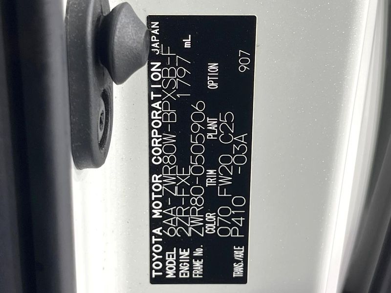 2021 Toyota Voxy 6AA-ZWR80W (UW-6ab0a2c0aefc8)[1]