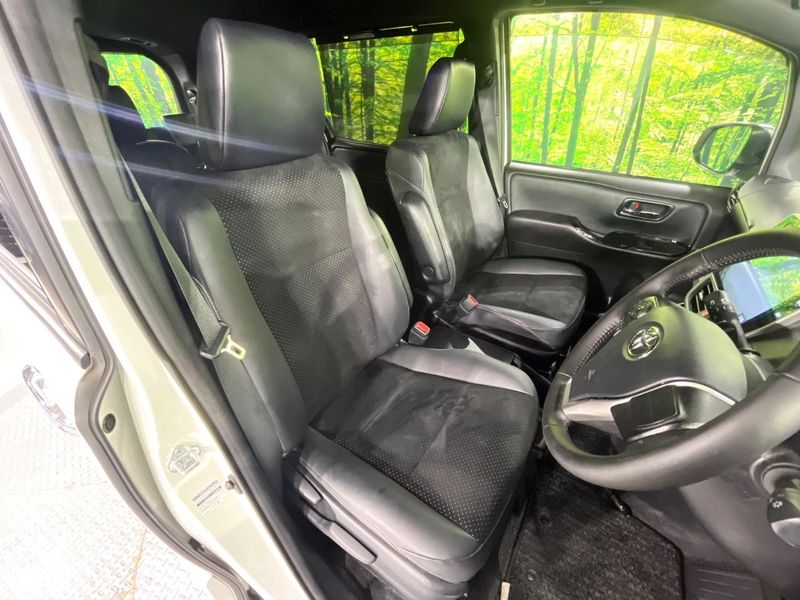 2021 Toyota Voxy 6AA-ZWR80W (UW-6ab0a2c0aefc8)[26]