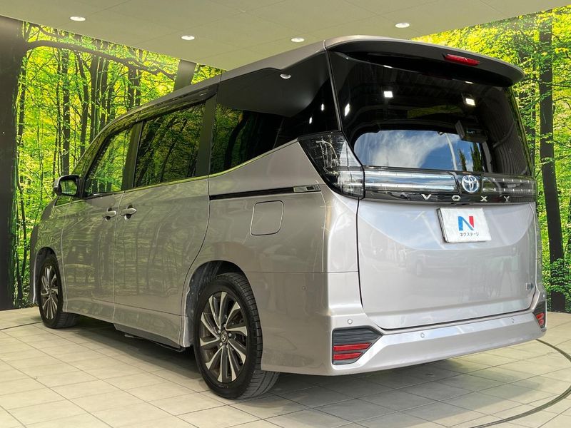 2022 Toyota Voxy 6AA-ZWR90W (UW-6ab0a2c2c3488)[18]