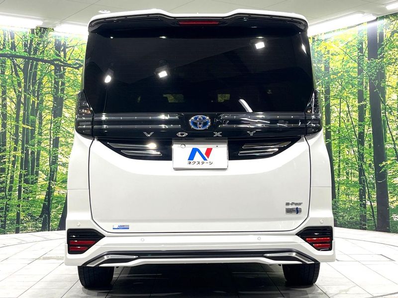 2023 Toyota Voxy 6AA-ZWR95W (UW-6ab0a2d45b5a7)[8]