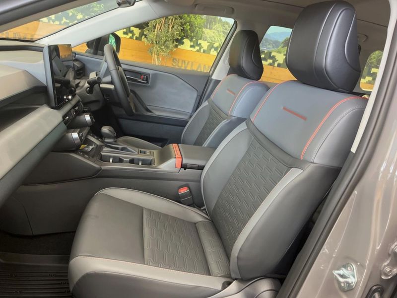 2026 Toyota RAV4 6AA-AXAN64 (UW-6ab1f0414b32f)[12]