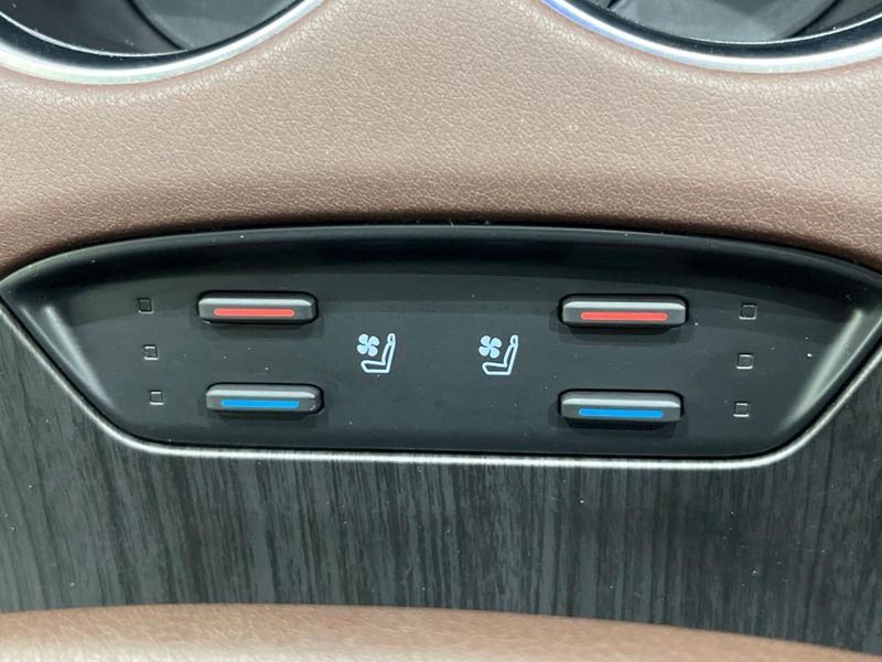 2021 Toyota Harrier Hybrid 6AA-AXUH85 (UW-6ab1f04e42d5b)[27]