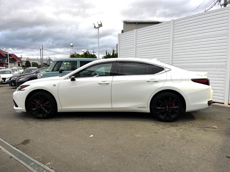2022 Lexus ES 6AA-AXZH11 (UW-6ab1f051e81a0)[16]