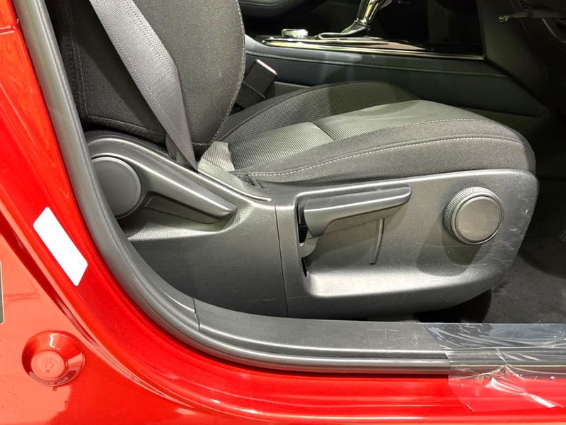 2020 Mazda CX-30 5BA-DMEP (UW-6ab1f0c463087)[25]