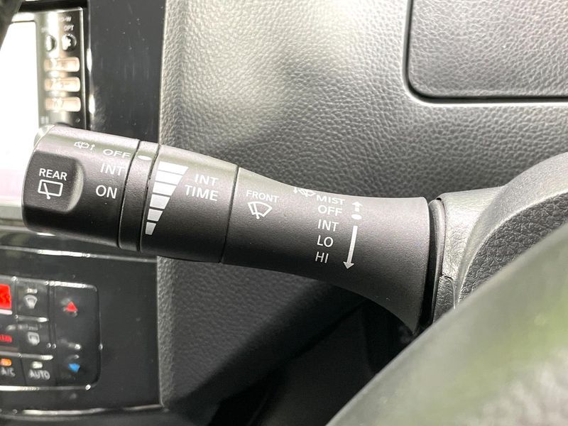 2011 Nissan Serena DBA-FC26 (UW-6ab1f0d4bec03)[29]