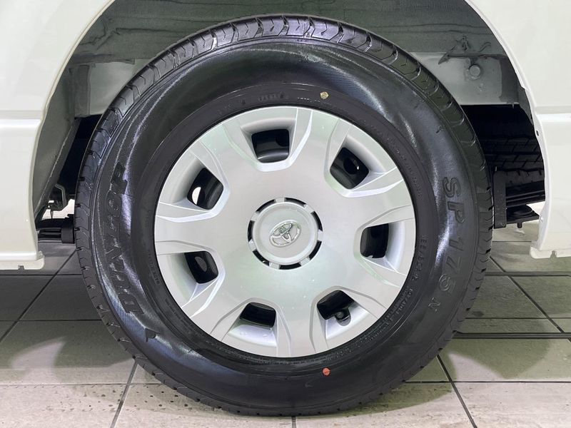 2026 Toyota Hiace Van 3DF-GDH206V (UW-6ab1f0f18035a)[13]