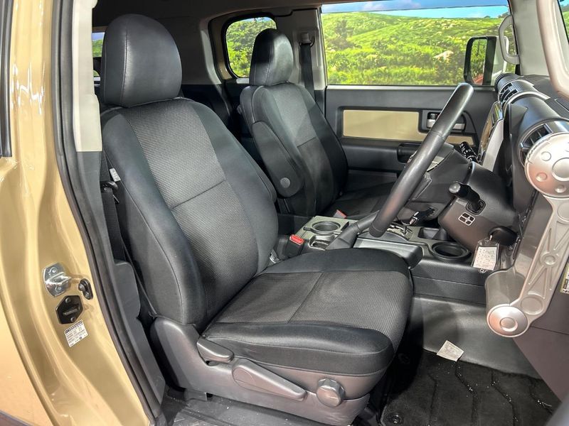 2014 Toyota FJ CRUISER CBA-GSJ15W (UW-6ab1f1220c389)[22]