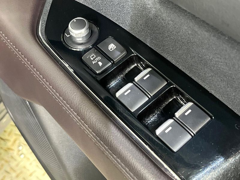 2018 Mazda CX-8 3da-kg2p (UW-6ab1f1dd7a043)[22]