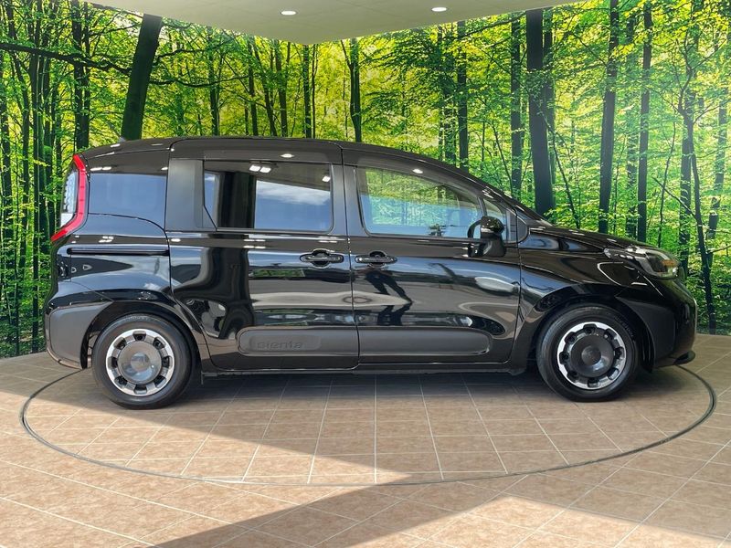 2025 Toyota Sienta 6AA-MXPL10G (UW-6ab1f2f48871a)[15]