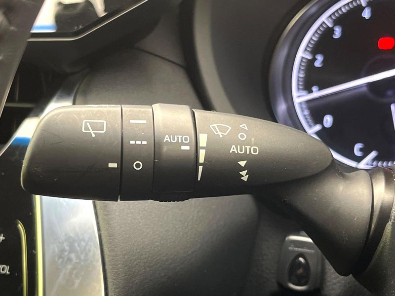 2020 Toyota Harrier 6BA-MXUA80 (UW-6ab1f2f9dc32d)[15]