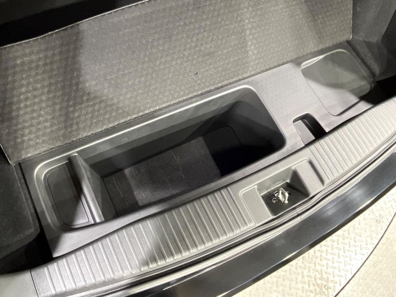 2018 Honda Vezel DAA-RU3 (UW-6ab1f35f39186)[19]