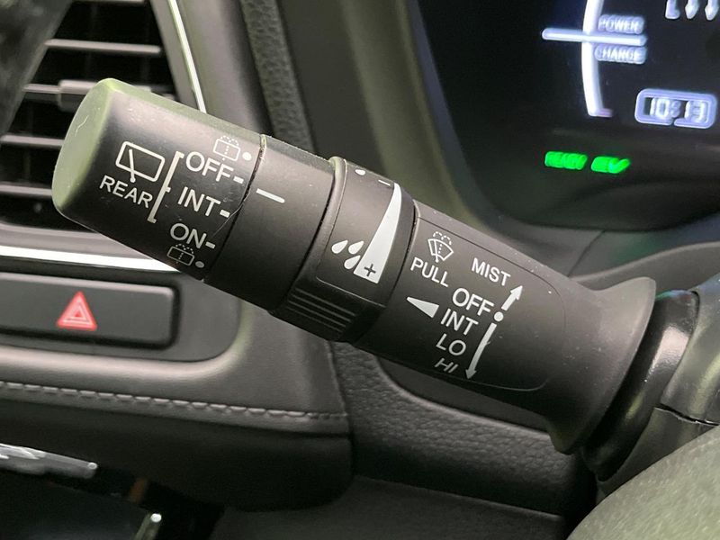2017 Honda Vezel DAA-RU4 (UW-6ab1f361d1b35)[25]