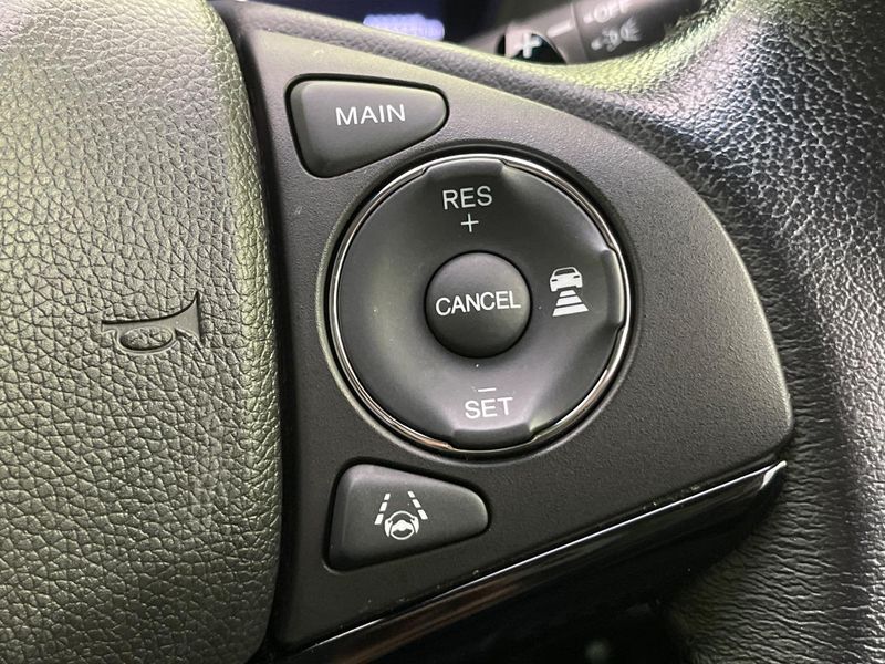 2017 Honda Vezel DAA-RU4 (UW-6ab1f361d1b35)[22]