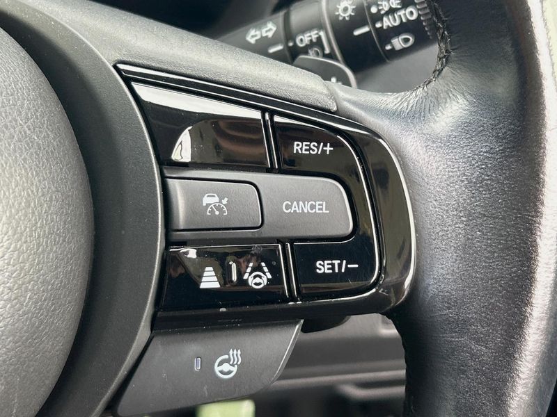 2021 Honda Vezel 6AA-RV5 (UW-6ab1f365a148f)[25]