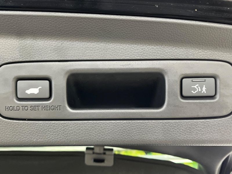 2023 Honda Vezel 6AA-RV5 (UW-6ab1f36b8122d)[14]
