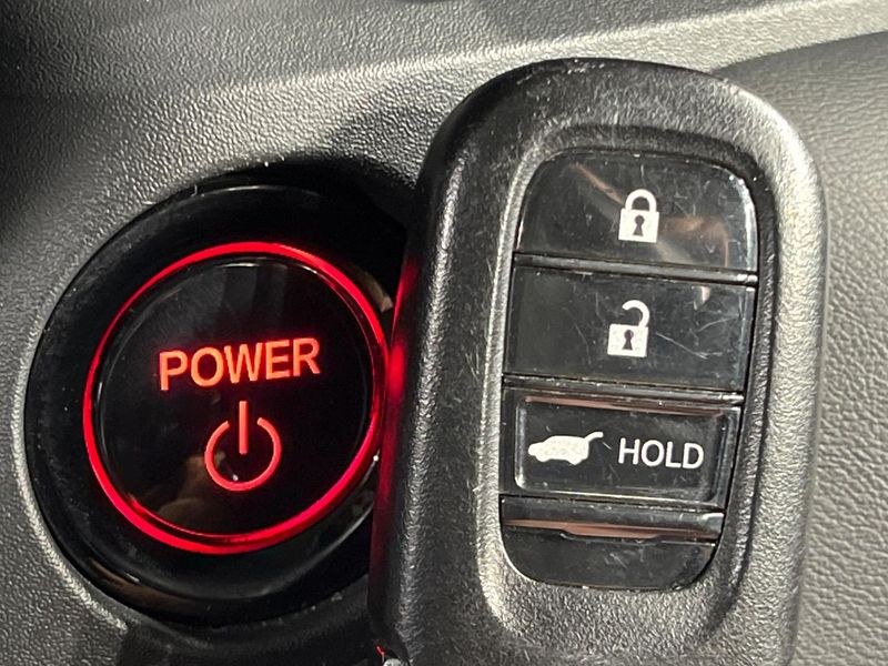 2023 Honda Vezel 6AA-RV5 (UW-6ab1f36b8122d)[28]