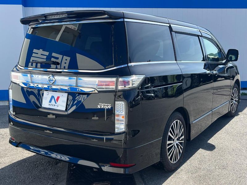 2017 Nissan Elgrand DBA-TE52 (UW-6ab1f39aa412c)[22]