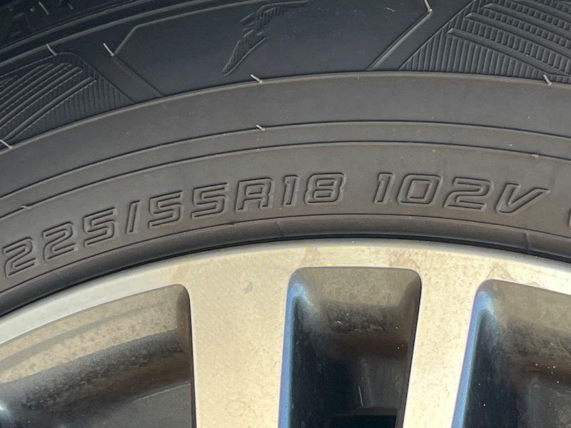 2017 Nissan Elgrand DBA-TE52 (UW-6ab1f39aa412c)[8]