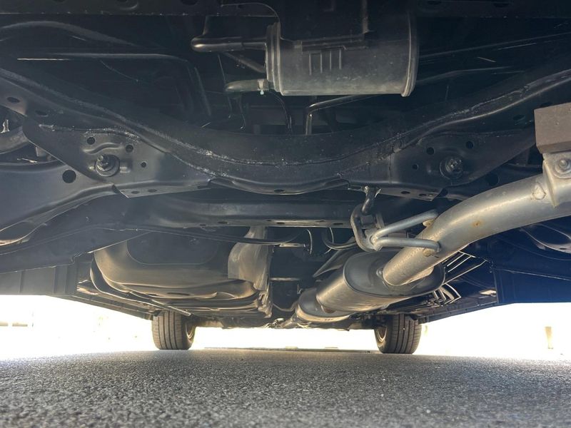 2017 Nissan Elgrand DBA-TE52 (UW-6ab1f39aa412c)[14]
