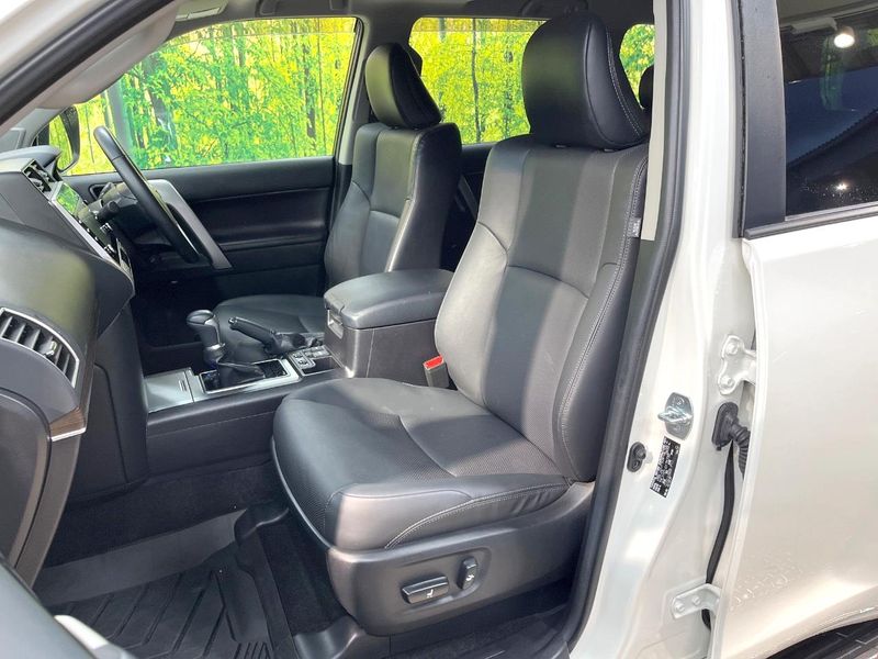 2023 Toyota Land Cruiser Prado 3BA-TRJ150W (UW-6ab1f3a2161a3)[22]