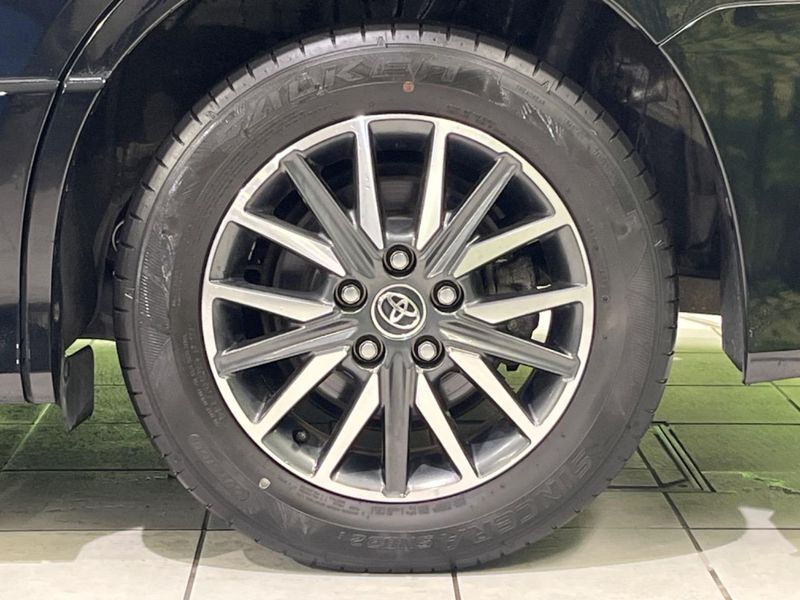 2015 Toyota Voxy DBA-ZRR80W (UW-6ab1f3f3068dd)[28]