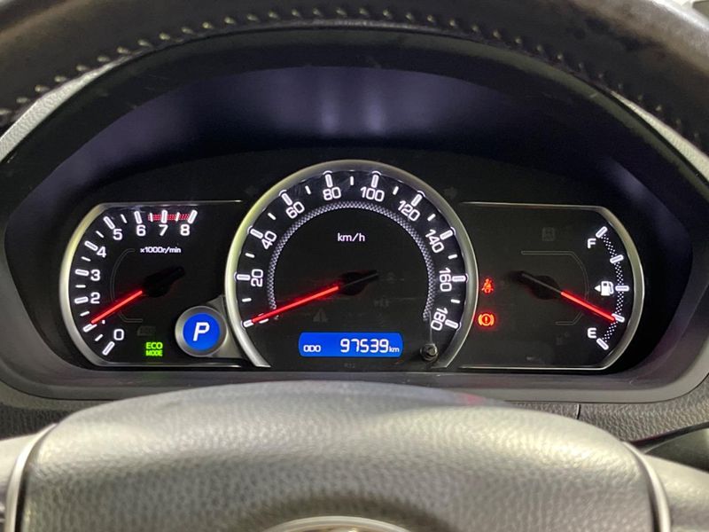 2015 Toyota Voxy DBA-ZRR80W (UW-6ab1f3f3068dd)[18]