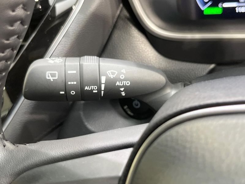 2025 Toyota Corolla Cross 6AA-ZVG13 (UW-6ab1f415d80b2)[17]