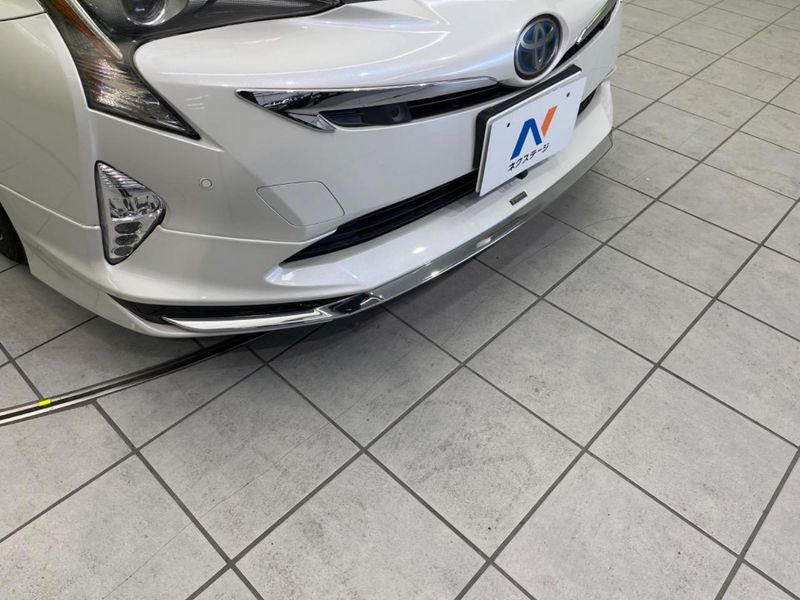 2017 Toyota Prius DAA-ZVW51 (UW-6ab1f42c1f4a2)[12]