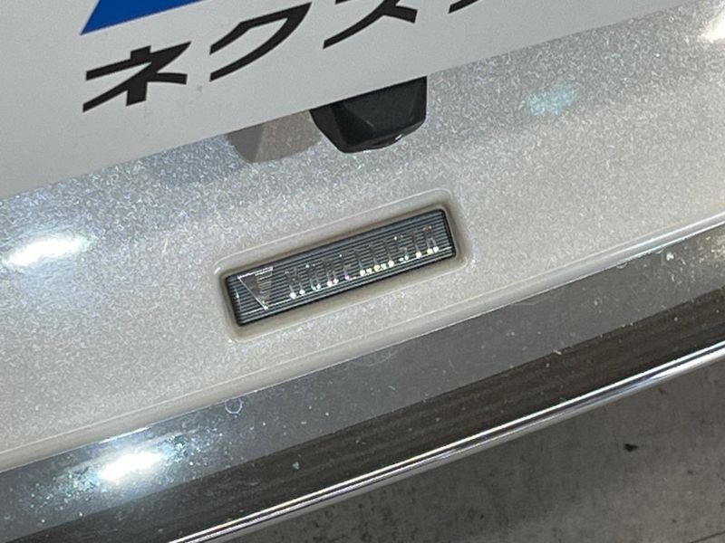 2017 Toyota Prius DAA-ZVW51 (UW-6ab1f42c1f4a2)[13]