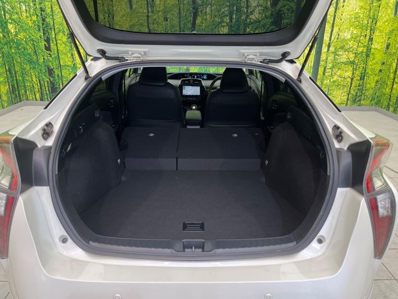 2017 Toyota Prius DAA-ZVW51 (UW-6ab1f42c1f4a2)[24]