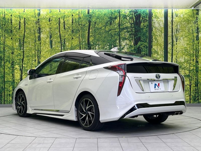 2017 Toyota Prius DAA-ZVW51 (UW-6ab1f42c1f4a2)[17]