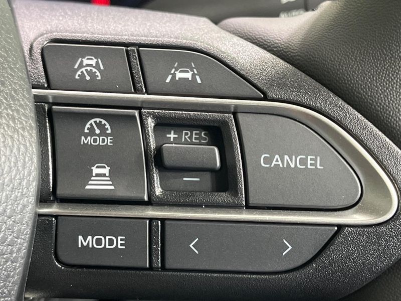 2026 Toyota Voxy 6AA-ZWR90W (UW-6ab1f44ca5fdd)[26]