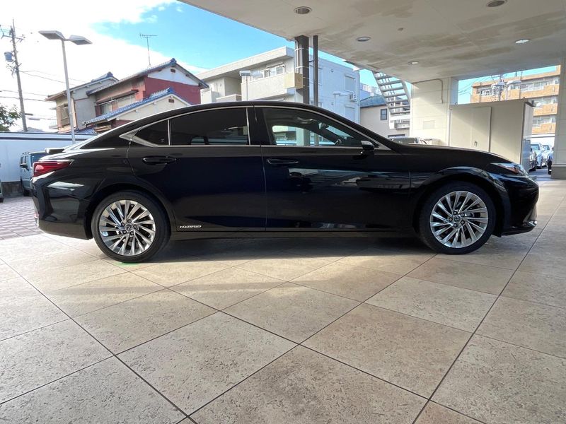 2021 Lexus ES 6AA-AXZH11 (UW-6ab341ee57382)[10]