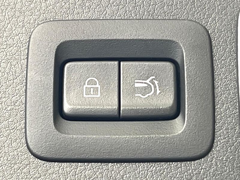 2021 Mazda CX-30 5BA-DMEP (UW-6ab34261584a9)[14]