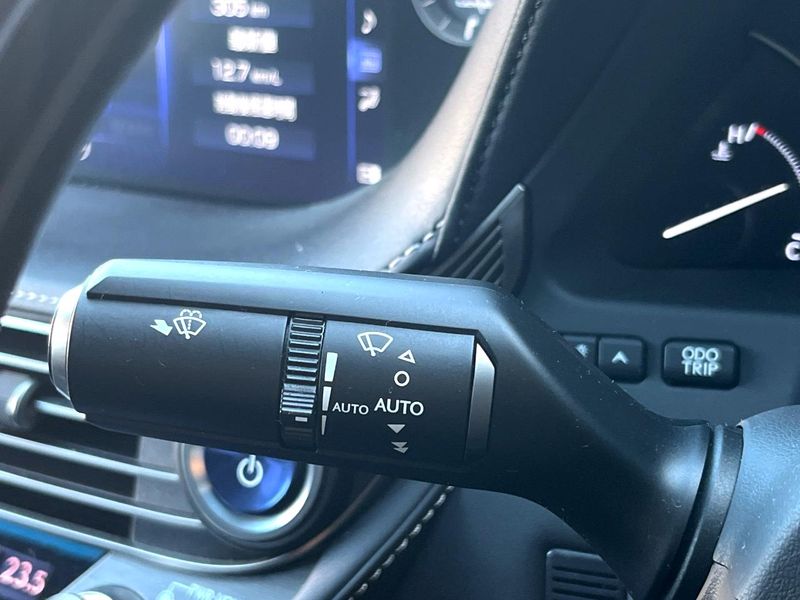 2018 Lexus LS DAA-GVF50 (UW-6ab342c95b876)[26]