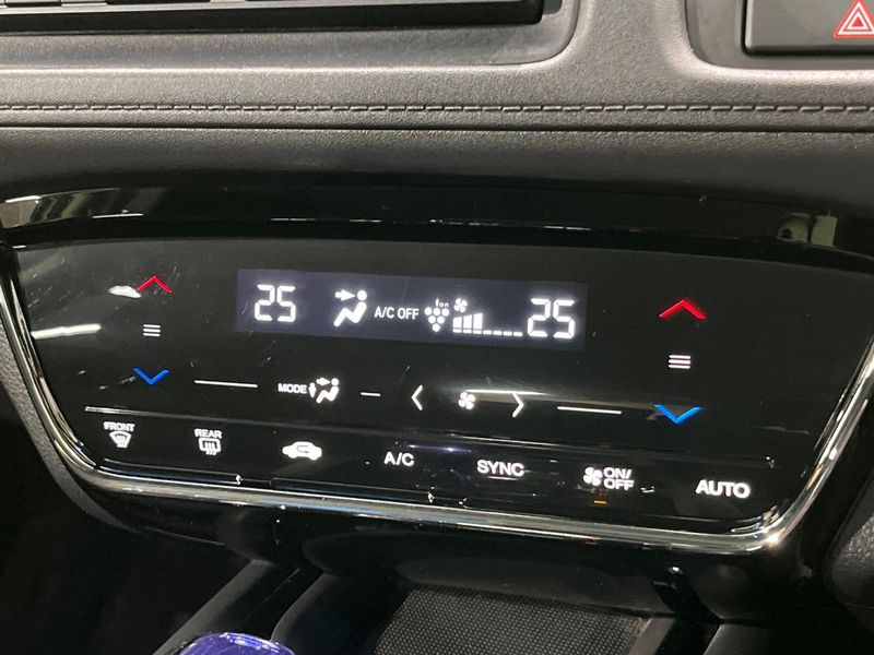 2016 Honda Vezel DAA-RU3 (UW-6ab3451565d3c)[9]