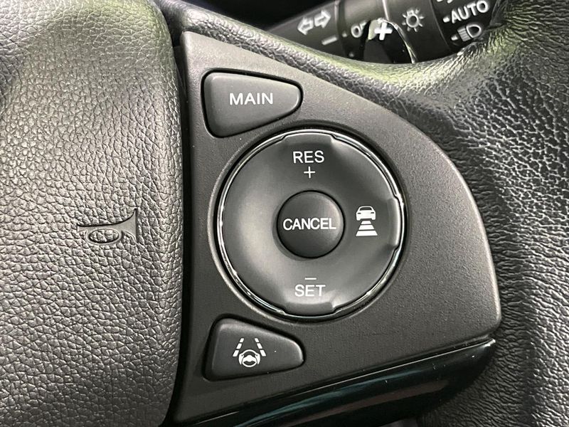2016 Honda Vezel DAA-RU3 (UW-6ab3451565d3c)[21]