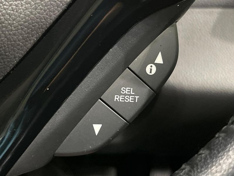 2016 Honda Vezel DAA-RU3 (UW-6ab3451565d3c)[23]