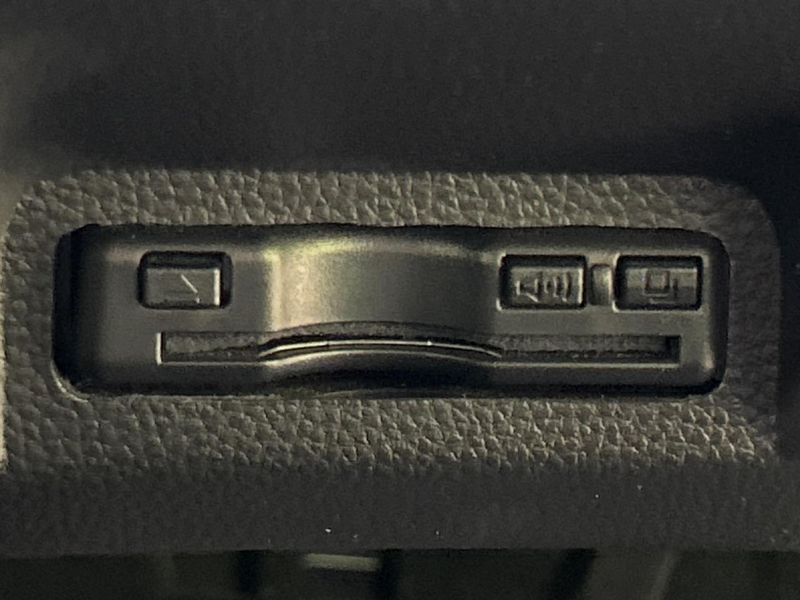 2023 Honda Vezel 6AA-RV5 (UW-6ab345212f7bf)[12]