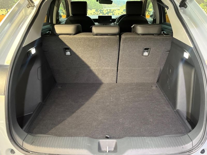 2022 Honda Vezel 6AA-RV6 (UW-6ab3452b2a375)[15]