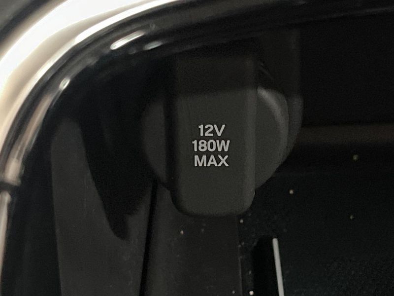 2022 Honda Vezel 6AA-RV6 (UW-6ab3452b2a375)[26]