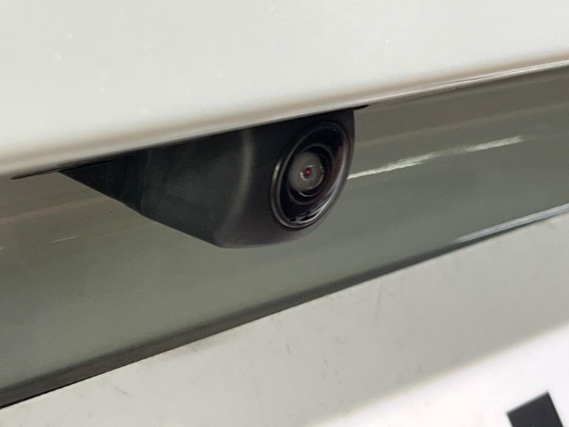 2022 Honda Vezel 6AA-RV6 (UW-6ab3452b2a375)[9]